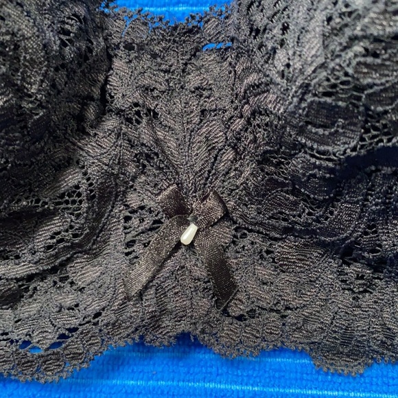 34D Leonisa Strapless Bra - Picture 2 of 7